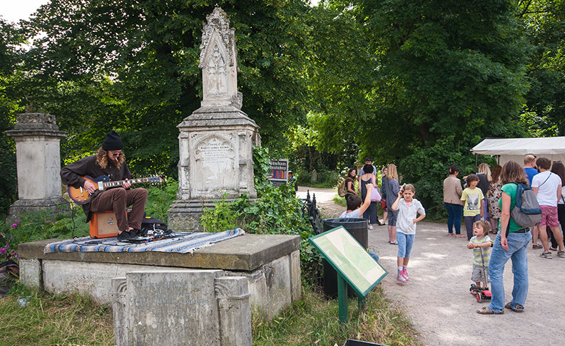 Tower Hamlets Cemetery Park image