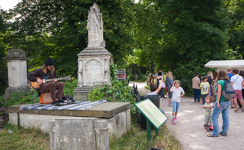 Tower Hamlets Cemetery Park image