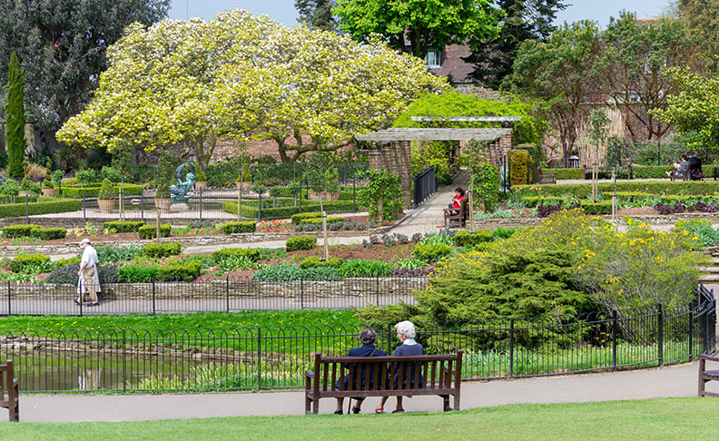 Golders Green Crematorium and Gardens image