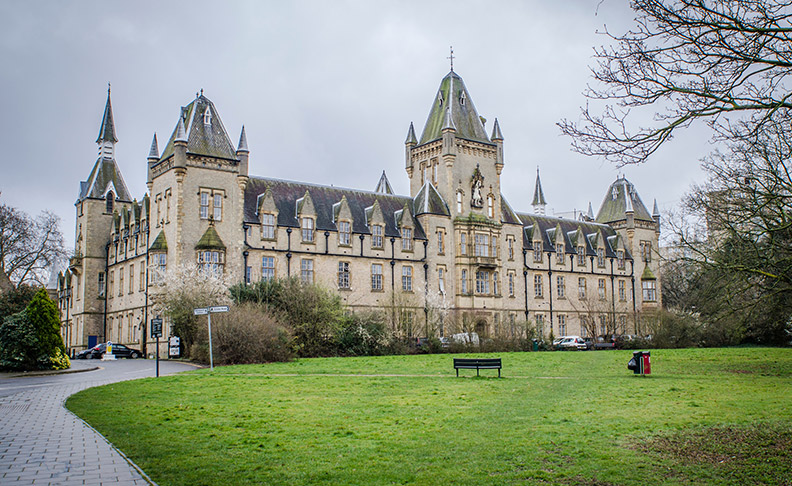 Royal Victoria Patriotic Building image