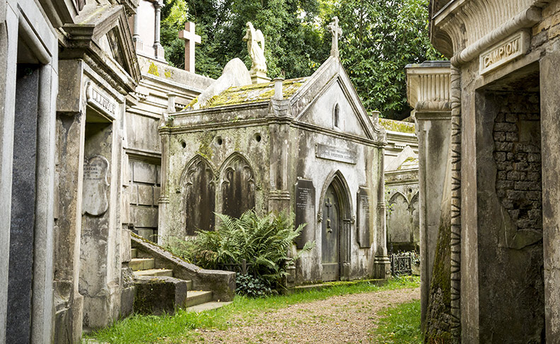 Highgate Cemetery image