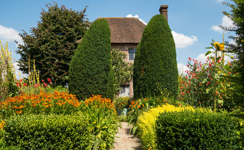 Sissinghurst Castle Garden 