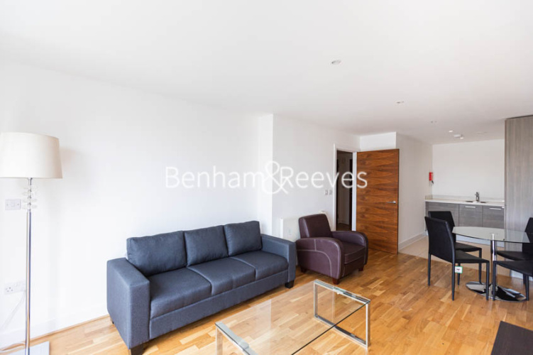 1 bedroom flat to rent in Bromyard Avenue, Acton, W3-image 1