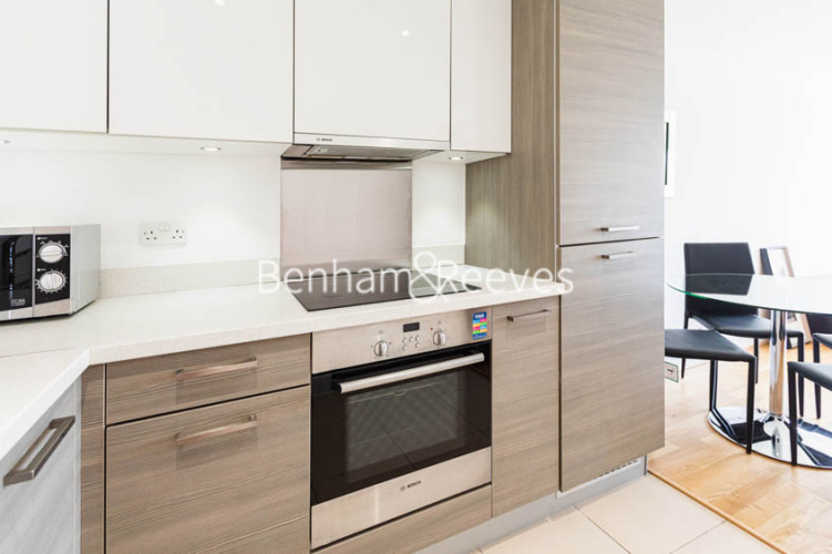 1 bedroom flat to rent in Bromyard Avenue, Acton, W3-image 2