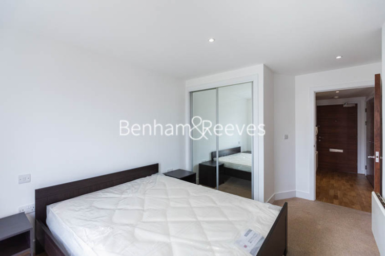 1 bedroom flat to rent in Bromyard Avenue, Acton, W3-image 3