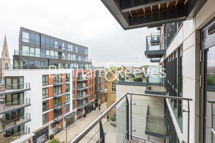 1 bedroom flat to rent in Dickens Yard, Ealing, W5-image 8