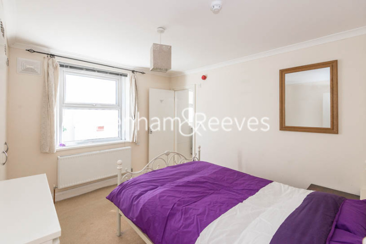 1 bedroom flat to rent in Madeley Road, Ealing, W5-image 3