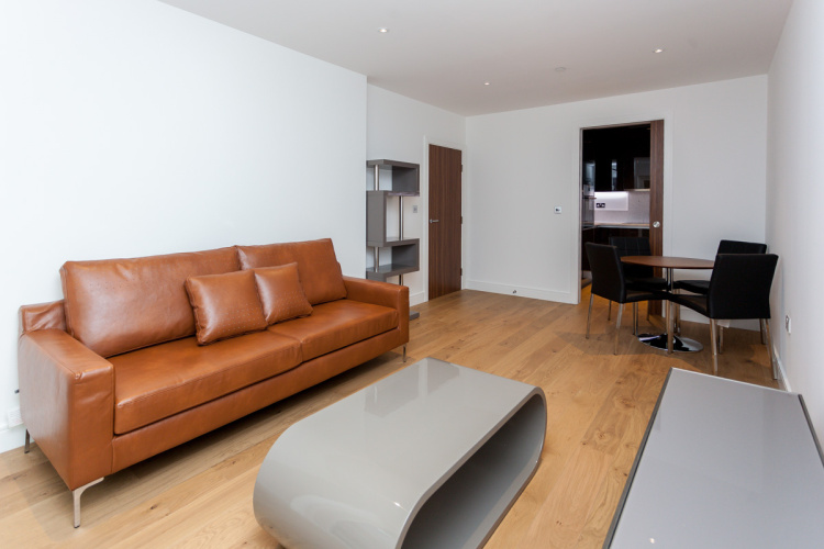 2 bedrooms flat to rent in Longfield Avenue, Ealing, W5-image 1