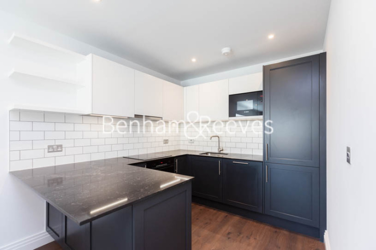 2 bedrooms flat to rent in Filmworks Walk, Ealing, W5-image 2