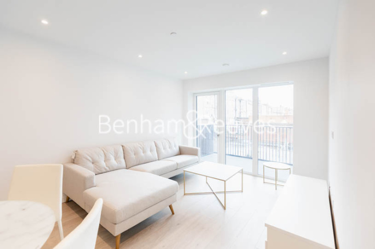 1 bedroom flat to rent in Filmworks Walk, Ealing, W5-image 5