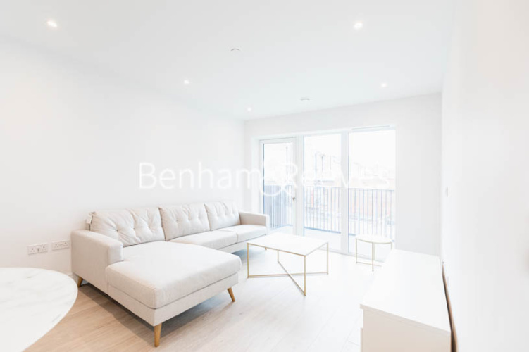 1 bedroom flat to rent in Filmworks Walk, Ealing, W5-image 8