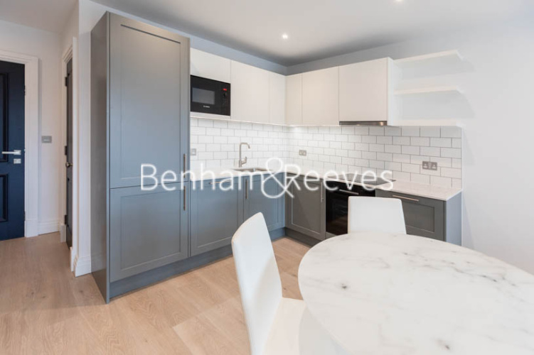 1 bedroom flat to rent in Filmworks Walk, Ealing, W5-image 9