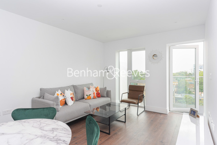 1 bedroom flat to rent in Filmworks Walk, Ealing, W5-image 1