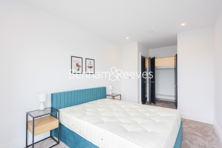 1 bedroom flat to rent in Filmworks Walk, Ealing, W5-image 11