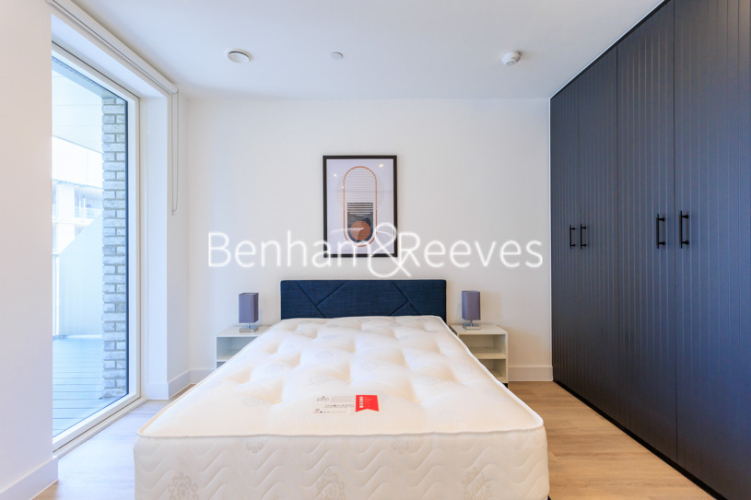 Studio flat to rent in Heartwood Boulevard, Acton, W3-image 12