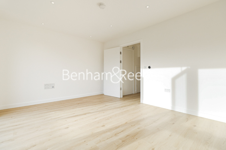 3 bedrooms house to rent in Felix Road, Ealing, W13-image 12