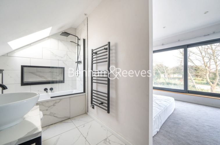 4 bedrooms house to rent in Brentmead gardens, Ealing, NW10-image 6