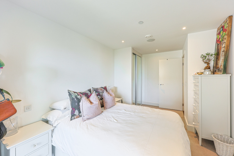 1  bedroom flat to rent in London Square, Putney, SW15-image 14