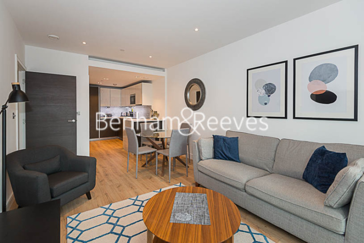 1 bedroom flat to rent in Sovereign Court, Hammersmith, W6-image 1