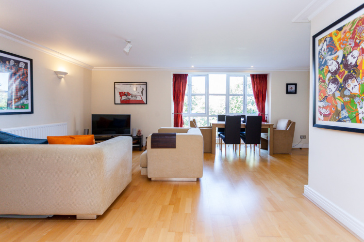 2 bedrooms flat to rent in Harrods Village, Barnes, SW13-image 1