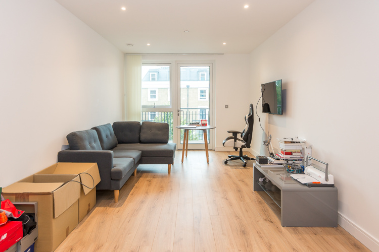 1 bedroom flat to rent in Sovereign Court, Hammersmith, W6-image 1