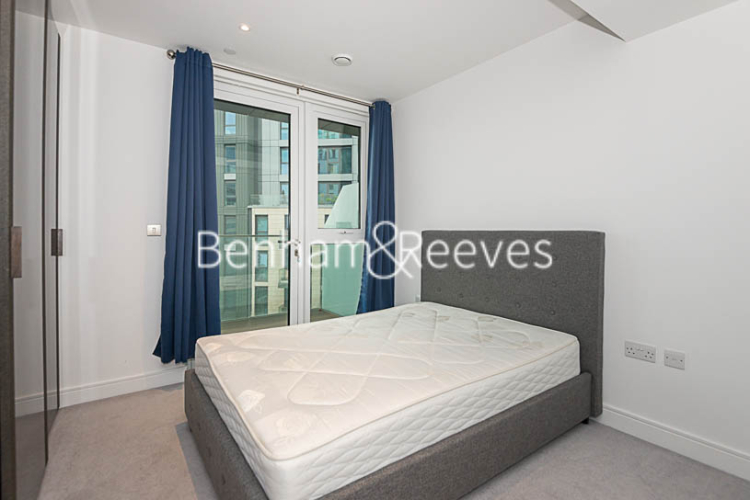 1 bedroom flat to rent in Sovereign Court, Hammersmith, W6-image 4