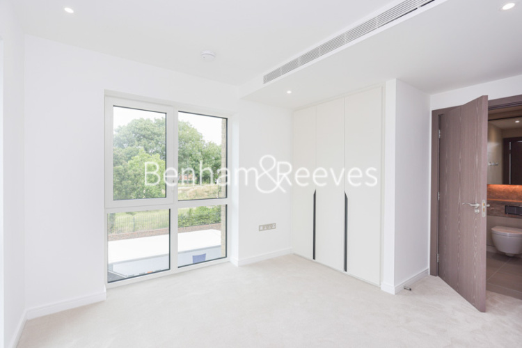 2 bedrooms flat to rent in Holland House, Parrs Way, W6-image 9