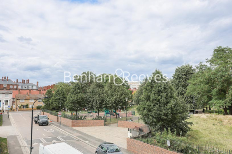 2 bedrooms flat to rent in Holland House, Parrs Way, W6-image 12