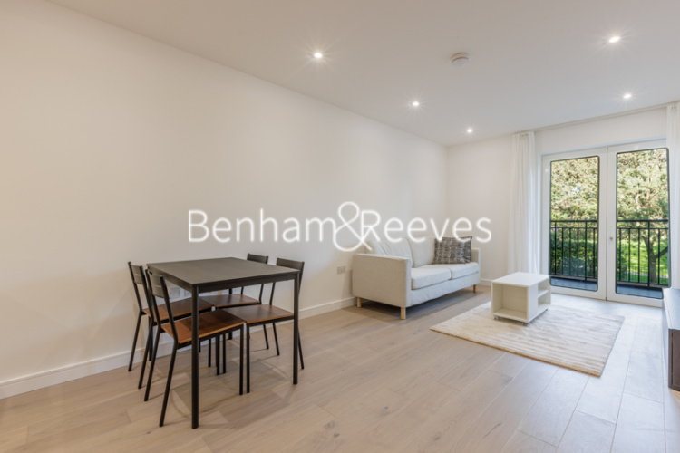 2 bedrooms flat to rent in Distillery Road, Hammersmith, W6-image 1