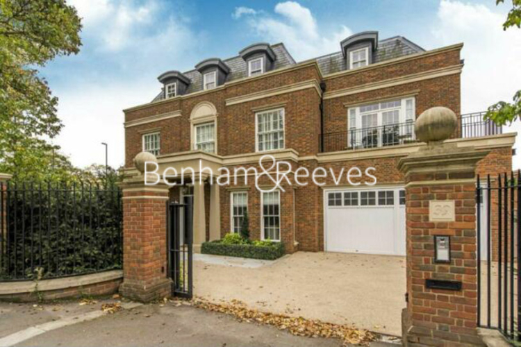 5  bedrooms house to rent in Copse Hill, Hammersmith, SW20-image 5