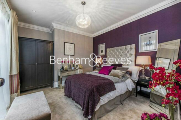 5  bedrooms house to rent in Copse Hill, Hammersmith, SW20-image 12