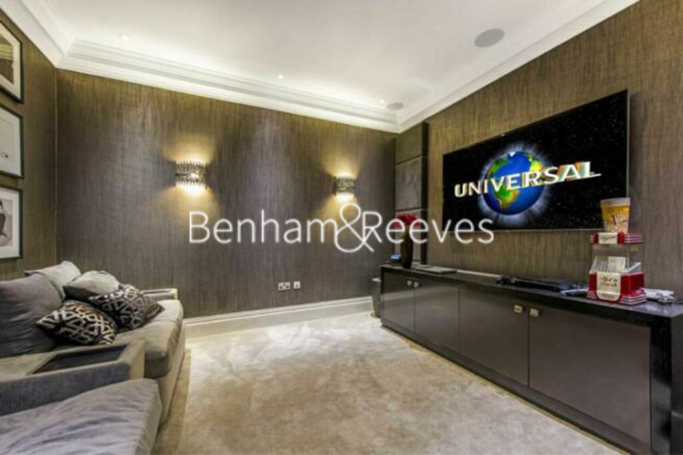 5  bedrooms house to rent in Copse Hill, Hammersmith, SW20-image 14