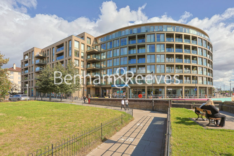 1 bedroom flat to rent in Queens Wharf, Hammersmith, W6-image 13