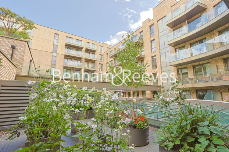 1 bedroom flat to rent in Queens Wharf, Hammersmith, W6-image 17