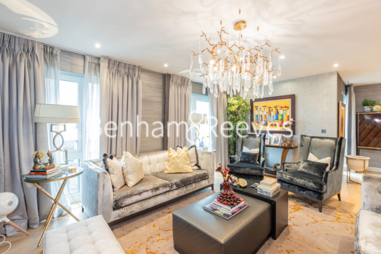 3 bedrooms flat to rent in Faulkner House, Tierney Lane, W6-image 1