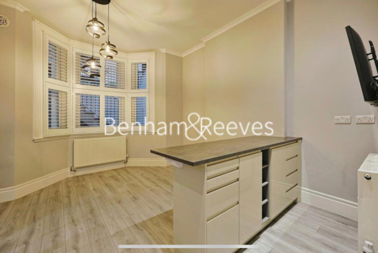 2 bedrooms flat to rent in Southerton Road, Hammersmith, W6-image 2