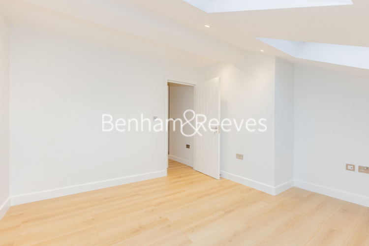 2 bedrooms flat to rent in Disraeli Road, Hammersmith, SW15-image 12