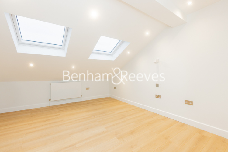 2 bedrooms flat to rent in Disraeli Road, Hammersmith, SW15-image 13