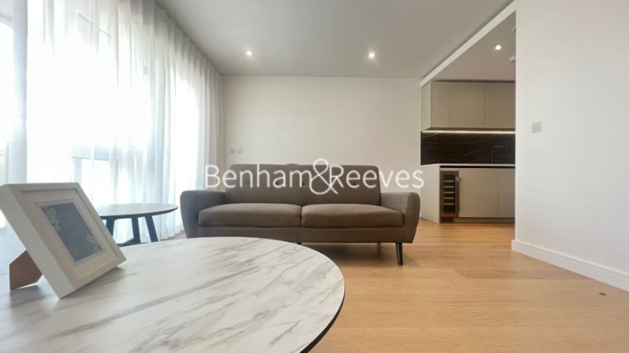 1 bedroom flat to rent in Holland House, Fulham Reach, W6-image 1