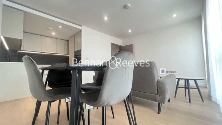 1 bedroom flat to rent in Holland House, Fulham Reach, W6-image 2