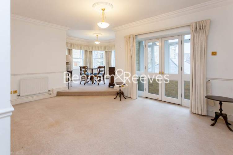 2 bedrooms flat to rent in Clayton House, Trinity Church Road, SW13-image 4