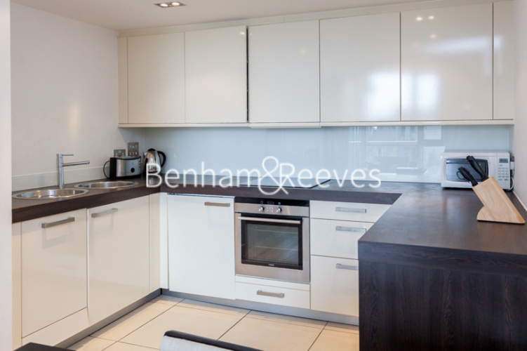 2 bedrooms flat to rent in Times Square, Aldgate East, E1-image 2