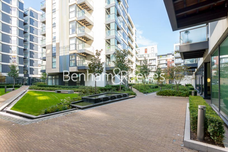 2 bedrooms flat to rent in Dance Square, City, EC1V-image 5