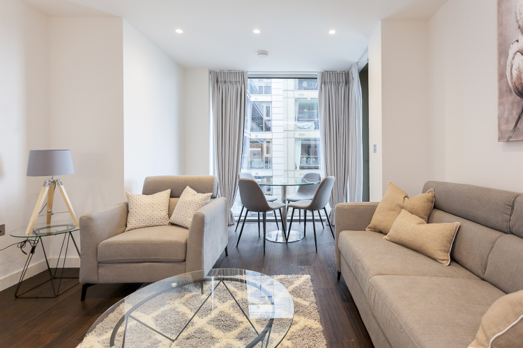 1 bedroom flat to rent in Rosemary Place, Royal Mint Gardens, E1-image 1