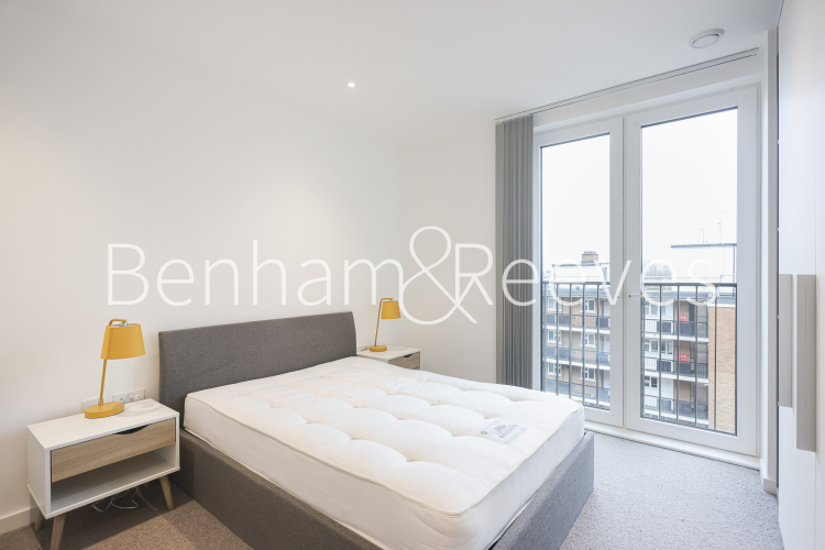 2 bedrooms flat to rent in Bouchon Point, Whitechapel, E1-image 4