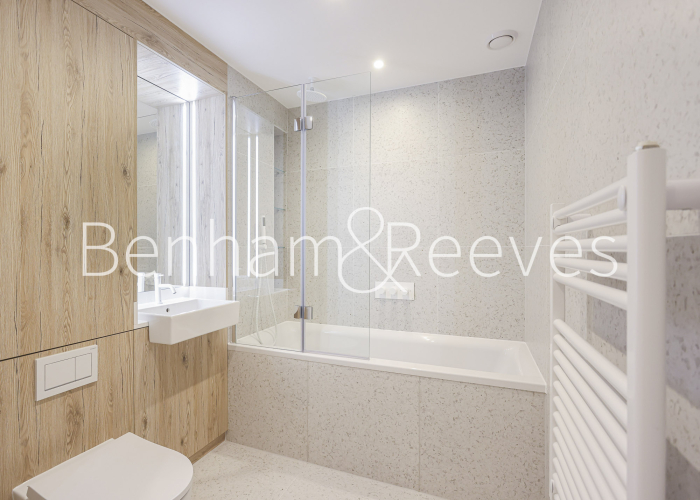 2 bedrooms flat to rent in Bouchon Point, Whitechapel, E1-image 5