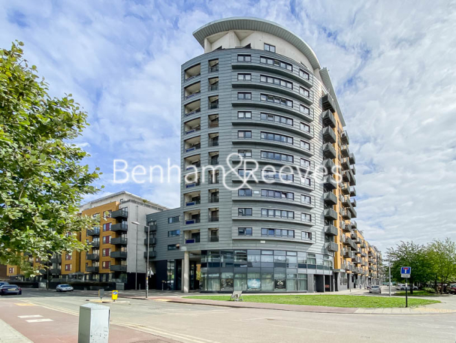 2 bedrooms flat to rent in Tarves Way, Surrey Quays, SE10-image 8