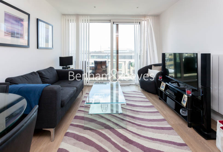 1 bedroom flat to rent in Seafarer Way, Surrey Quays, SE16-image 1