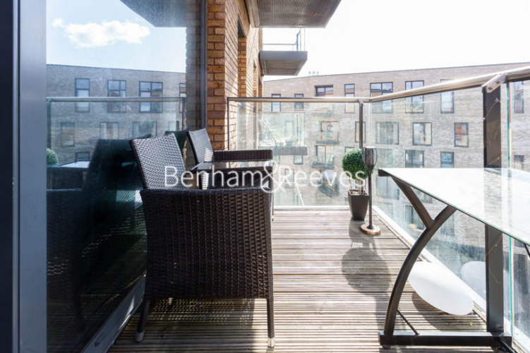 1 bedroom flat to rent in Seafarer Way, Surrey Quays, SE16-image 11