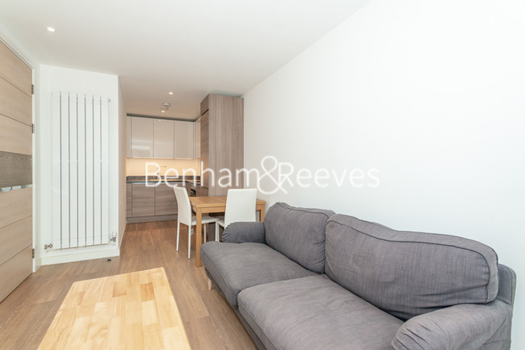 1 bedroom flat to rent in Whiting Way, Surrey Quays, SE16-image 5